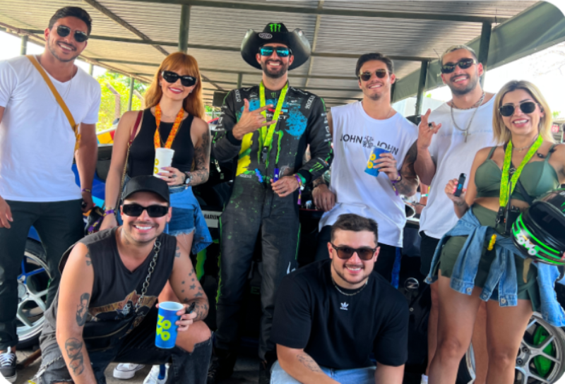 Equipe zomo no evento de drift